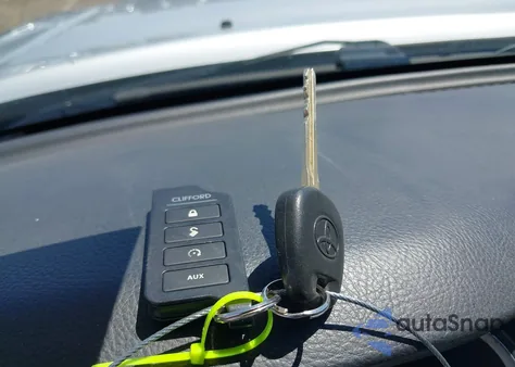 2012 Toyota Tacoma Base V6 z USA, uszkodzony, nr VIN 3TMLU4EN1CM087213